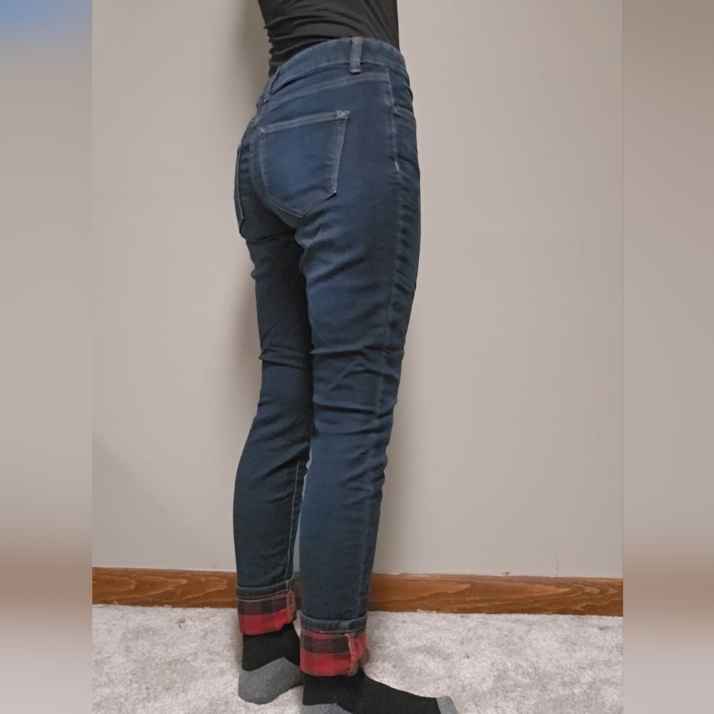 m jeans by maurices™ Super Soft Mid Rise Plaid Cuffed Jegging - Picture 6 of 10